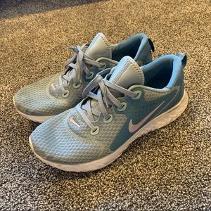 Women’s Nike shoes